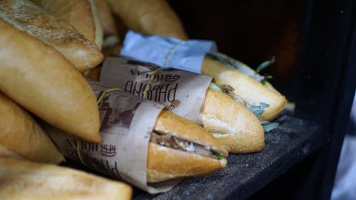 Báo Mỹ hết lời ca ngợi bánh mì Việt Nam - Ảnh 4. Báo Mỹ hết lời ca ngợi bánh mì Việt Nam - Ảnh 4.