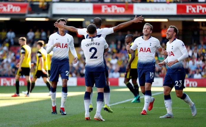 Tottenham thua sốc Watford, Man United trở lại Top 10 - Ảnh 3.