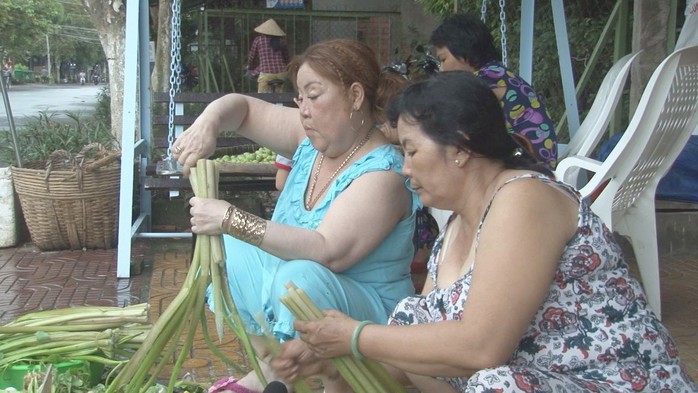 Thơm thảo “chợ rau miễn phí” cho người nghèo - Ảnh 2.