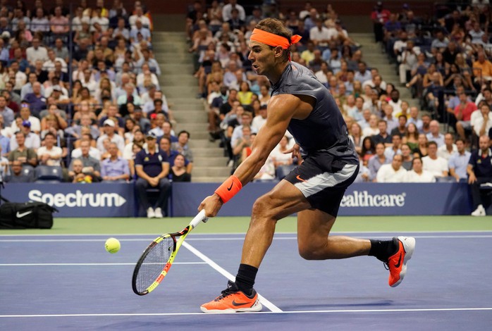 Clip: Thua ngược Nadal, Dominic Thiem thốt lên Tennis thật tàn nhẫn - Ảnh 1.