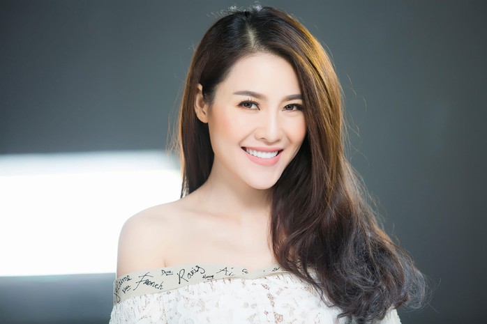 CUỘC CHIẾN DAO KÉO TRONG SHOWBIZ VIỆT (*): Không tài thì đẹp cũng đủ sống - Ảnh 1.