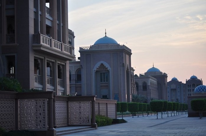 Chiêm ngưỡng khách sạn dát vàng 7 sao siêu xa xỉ ở UAE - Ảnh 1. Chiêm ngưỡng khách sạn dát vàng 7 sao siêu xa xỉ ở UAE - Ảnh 1.