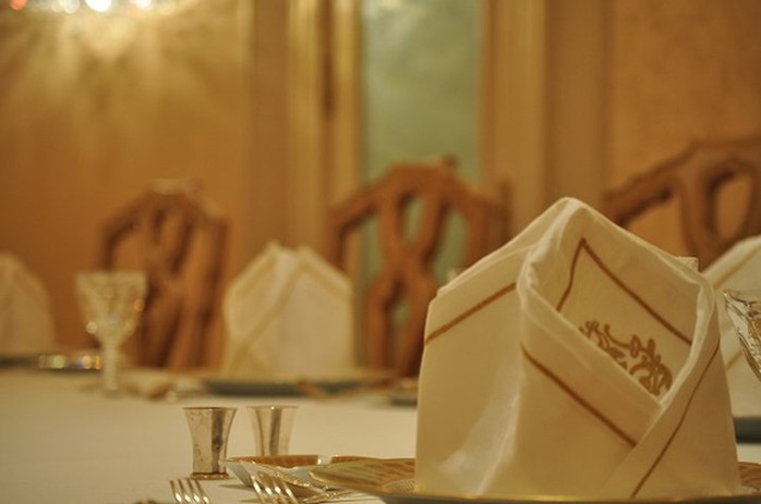 Chiêm ngưỡng khách sạn dát vàng 7 sao siêu xa xỉ ở UAE - Ảnh 12. Chiêm ngưỡng khách sạn dát vàng 7 sao siêu xa xỉ ở UAE - Ảnh 12.