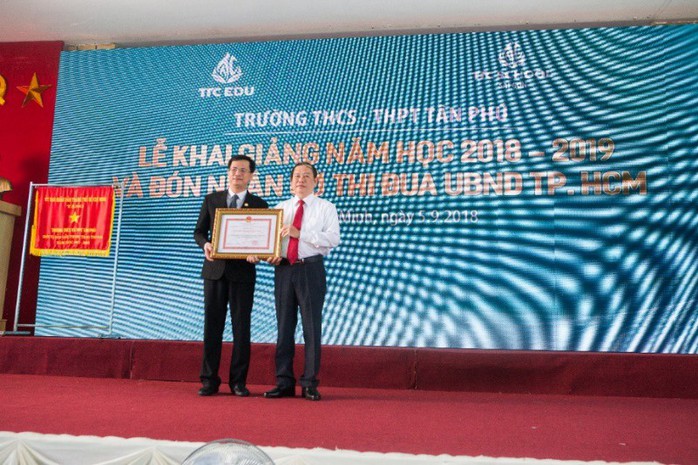 Trường THCS - THPT Tân Phú khai giảng năm học mới - Ảnh 3.