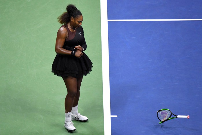 Dân mạng chê trách Serena Williams sau khi cô chửi trọng tài rồi khóc - Ảnh 3.