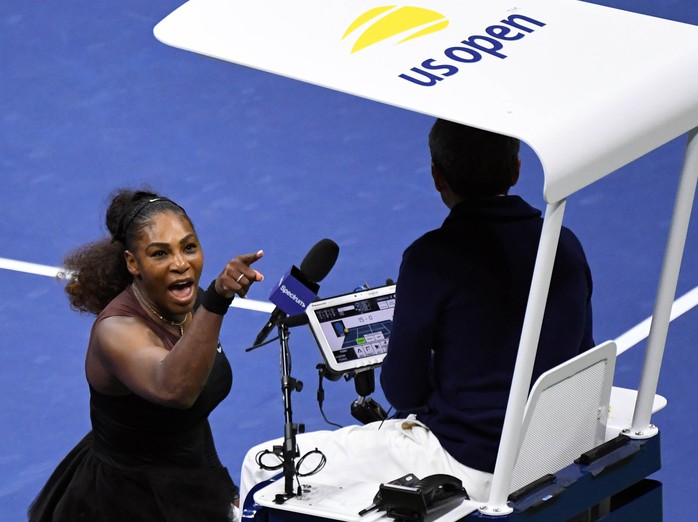 Dân mạng chê trách Serena Williams sau khi cô chửi trọng tài rồi khóc - Ảnh 1.