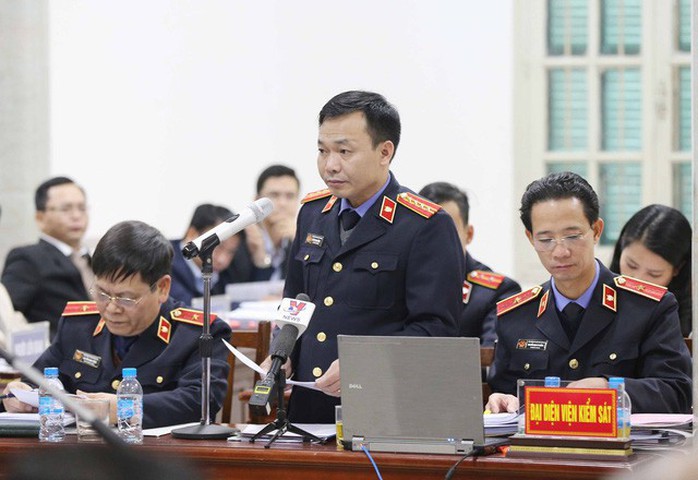 Xử vụ ông Đinh La Thăng: Chính phủ không có văn bản nào đồng ý cho PVN chọn PVC - Ảnh 1.