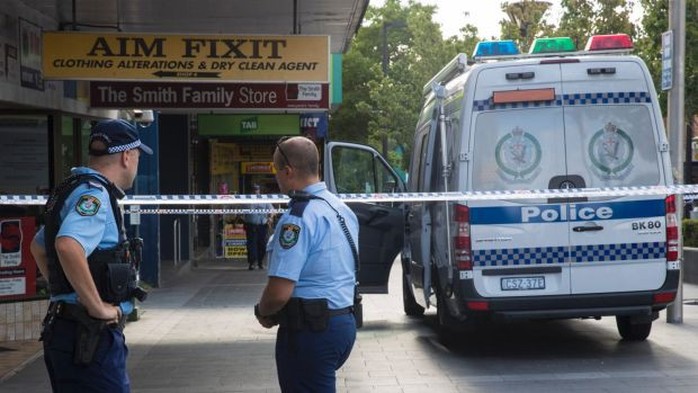Úc: Nổ súng tại quán cà phê, 1 luật sư gốc Việt thiệt mạng - Ảnh 2.