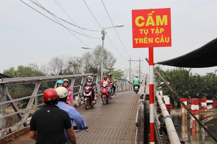 Thót tim qua những cây cầu... “răng rụng” - Ảnh 14.