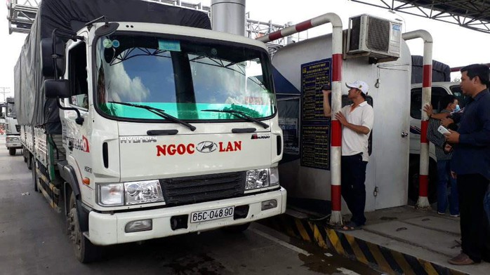 BOT Cần Thơ – Phụng Hiệp tiếp tục bị tài xế phản ứng ngày thứ 3 - Ảnh 4. tỷ lệ kèo góc nhà cái Cần Thơ – Phụng Hiệp tiếp tục bị tài xế phản ứng ngày thứ 3 - Ảnh 4.
