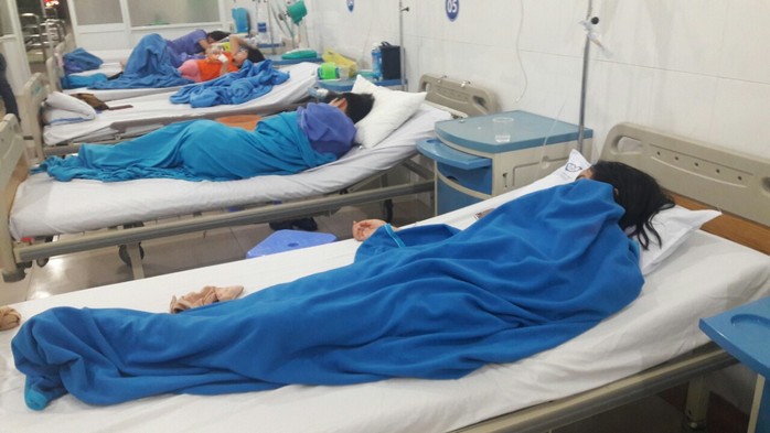 Đà Nẵng: Hơn 25 người nhập viện sau khi ăn bánh mì ở cùng một lò - Ảnh 2.