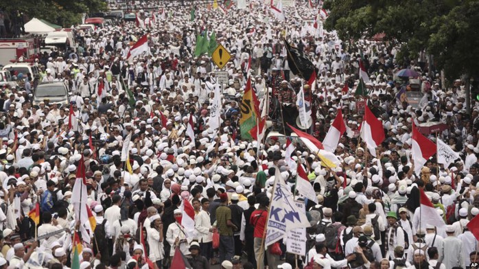 Indonesia: Vừa ra tù, cựu thống đốc Jakarta tái hôn với vệ sĩ của vợ cũ?  - Ảnh 3.