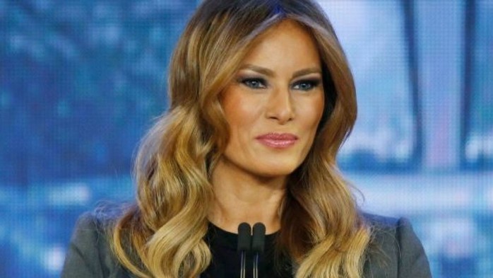 Báo Anh xin lỗi và bồi thường thiệt hại cho bà Melania Trump - Ảnh 1.