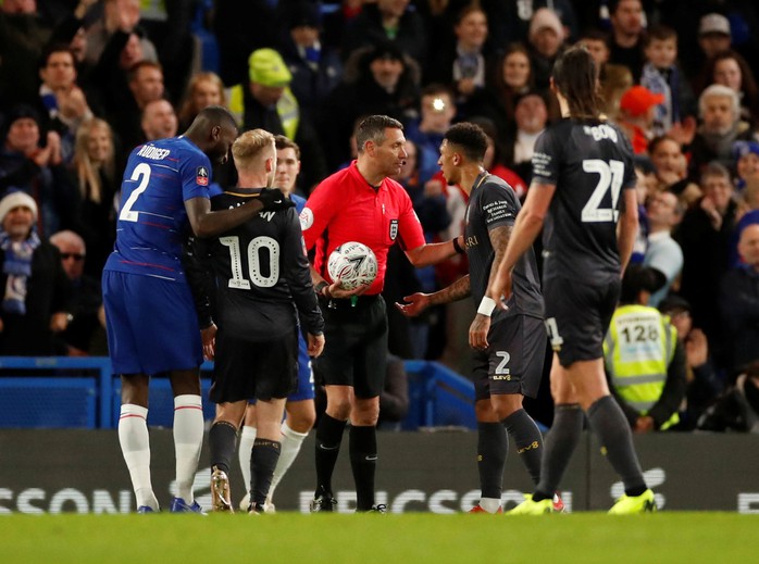 Tottenham thua thảm FA Cup, Chelsea đại thắng nhờ VAR  - Ảnh 7.