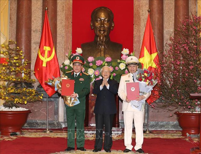Bộ trưởng Tô Lâm và ông Lương Cường được phong hàm Đại tướng - Ảnh 2.
