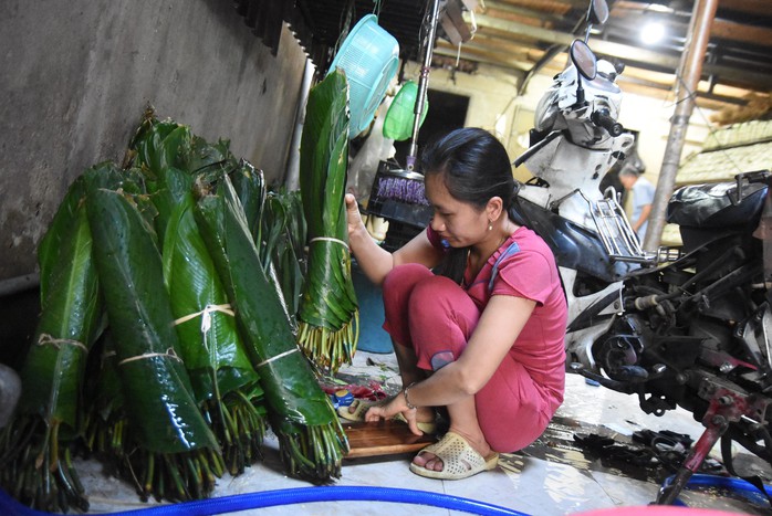 Làng bánh chưng mỗi ngày xuất hàng chục tấn ở Đồng Nai - Ảnh 5. Làng bánh chưng mỗi ngày xuất hàng chục tấn ở Đồng tỷ lệ kèo nhà cái - Ảnh 5.