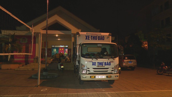 Bí mật bên trong chiếc xe thư báo - Ảnh 2.