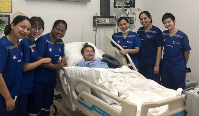 Mắc bệnh hiếm gặp, cô gái trẻ bất ngờ bị liệt sau giấc ngủ - Ảnh 2. Mắc bệnh hiếm gặp, cô gái trẻ bất ngờ bị liệt sau giấc ngủ - Ảnh 2.