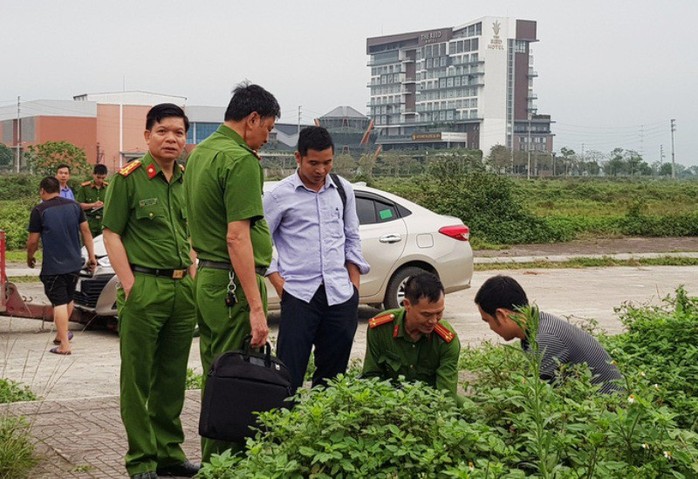 Giáng cấp trung tá CSGT đứng nhìn thanh niên dùng kéo đâm chết bạn gái  - Ảnh 2.