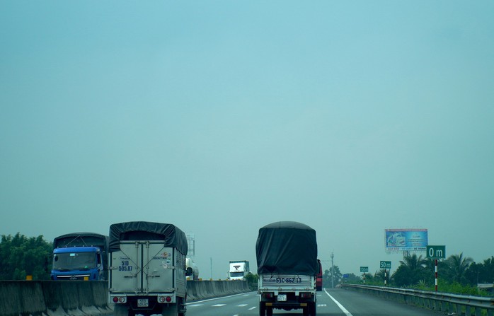 Bầu trời miền Tây đi qua cao tốc TP HCM - Trung Lương trắng đục - Ảnh 7.