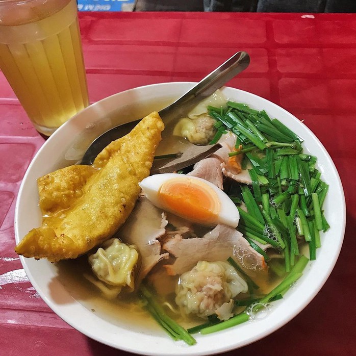 5 địa chỉ ăn mì vằn thắn ngon cho ngày se lạnh ở Hà Nội - Ảnh 5.