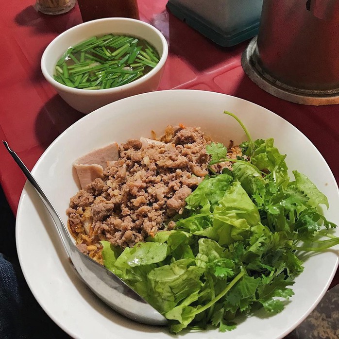 5 địa chỉ ăn mì vằn thắn ngon cho ngày se lạnh ở Hà Nội - Ảnh 6.