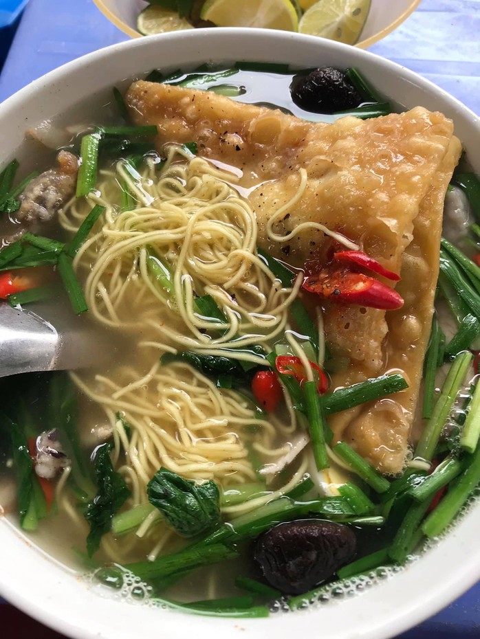 5 địa chỉ ăn mì vằn thắn ngon cho ngày se lạnh ở Hà Nội - Ảnh 10.
