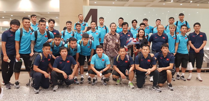 Đội tuyển Việt Nam đã đến Bali, Tuấn Anh trấn an người hâm mộ - Ảnh 1.