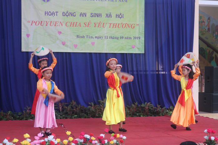 Pou Yuen chia sẻ yêu thương - Ảnh 1.