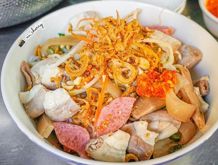 Bún mắm lòng và loạt món ăn ngon không thể bỏ qua ở Đà Nẵng - Ảnh 1. Bún mắm lòng và loạt món ăn ngon không thể bỏ qua ở Đà Nẵng - Ảnh 1.