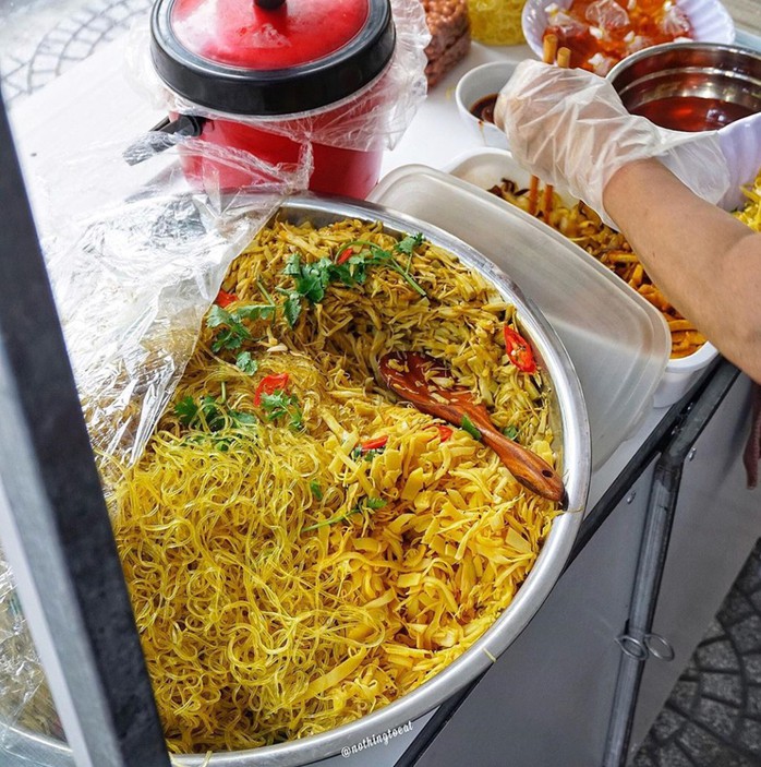 Bún mắm lòng và loạt món ăn ngon không thể bỏ qua ở Đà Nẵng - Ảnh 7.