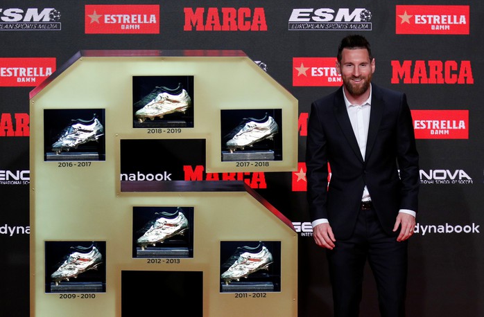 Nhận Chiếc giày vàng thứ 6, Messi tri ân hai nhân vật đặc biệt - Ảnh 9.