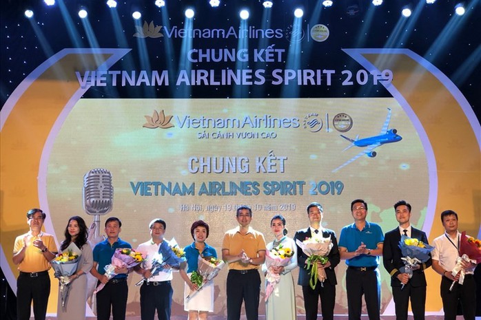 Sôi nổi hội diễn nghệ thuật Vietnam Airlines Spirit 2019 - Ảnh 1.
