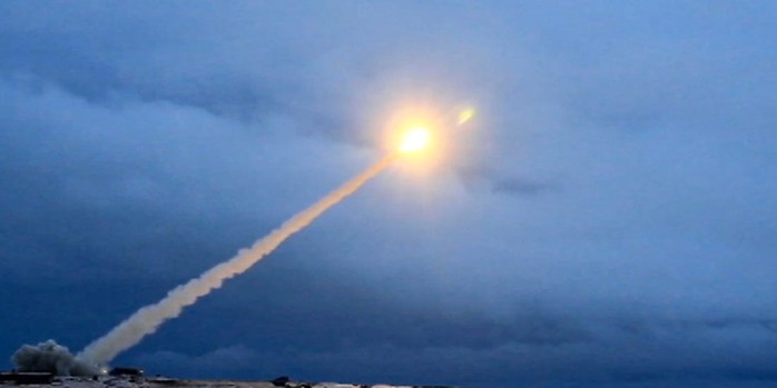 Tên lửa hạt nhân “bất khả chiến bại” của Nga gây nguy hiểm trong nhiều tháng - Ảnh 1.