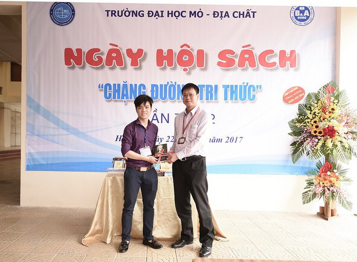 Tổ chức lễ tưởng nhớ, công bố những bức ảnh xúc động của Thứ trưởng Lê Hải An - Ảnh 9.