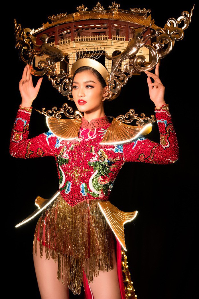Hé lộ bộ trang phục gắn 2.000 bóng đèn led của á hậu Kiều Loan - Ảnh 4.