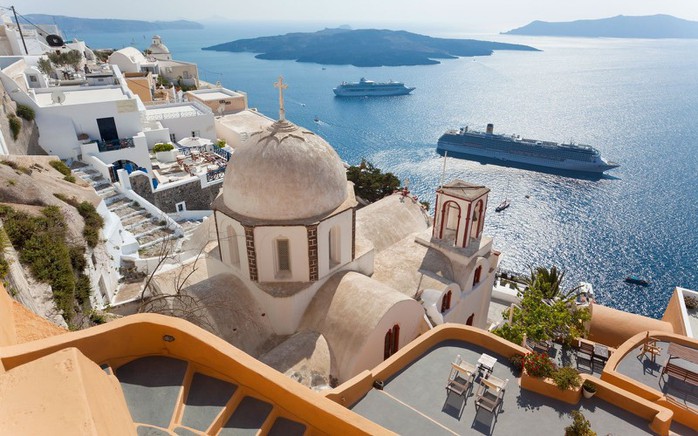 Ngắm những ngôi nhà tường trắng mái xanh ở Santorini - Ảnh 15. Ngắm những ngôi nhà tường trắng mái xanh ở Santorini - Ảnh 15.