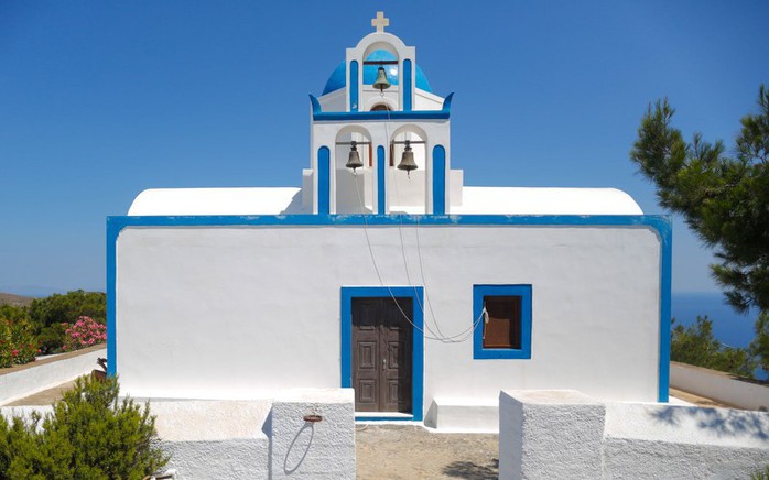 Ngắm những ngôi nhà tường trắng mái xanh ở Santorini - Ảnh 17. Ngắm những ngôi nhà tường trắng mái xanh ở Santorini - Ảnh 17.
