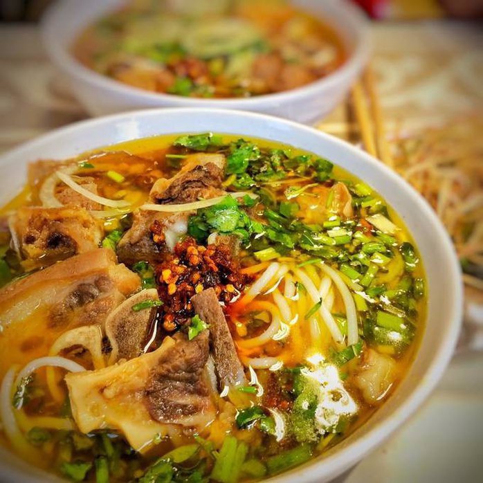 Báo nước ngoài gợi ý 10 quán bún bò Huế ngon ở TP HCM - Ảnh 8. Báo nước ngoài gợi ý 10 quán bún bò Huế ngon ở TP HCM - Ảnh 8.