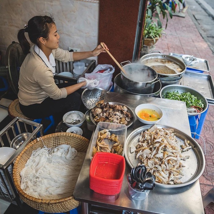 Đi tìm 5 quán phở đông khách bậc nhất ở Hà Nội - Ảnh 10.