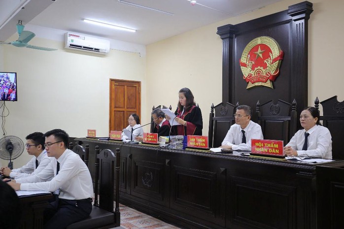 Gian lận thi cử ở Hà Giang: Tòa kiến nghị Bộ Công an điều tra có hay không việc đưa và nhận hối lộ - Ảnh 12.