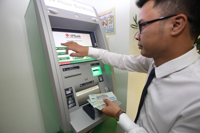 Máy gửi tiền tự động VPBank và những câu chuyện chưa kể - Ảnh 1. Máy gửi tiền tự động VPBank và những câu chuyện chưa kể - Ảnh 1.