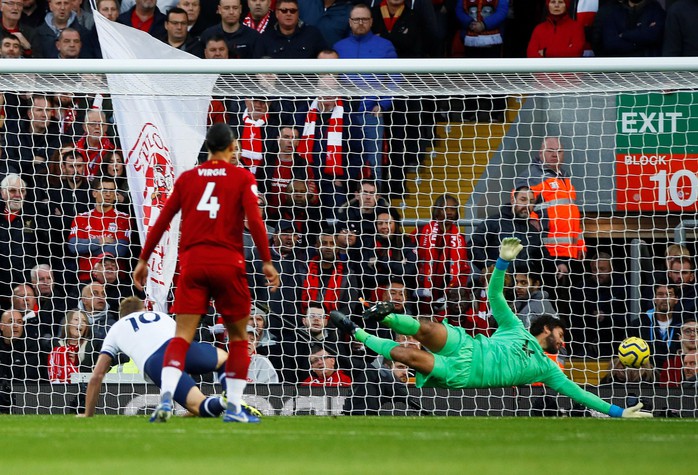 Ngược dòng đại chiến Tottenham, Liverpool vững ngôi đầu Ngoại hạng - Ảnh 1.