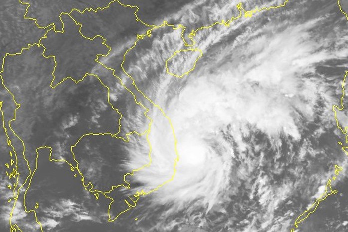 Bão số 5 giật cấp 12, chỉ còn cách các tỉnh Bình Định-Khánh Hòa 150 km - Ảnh 2.