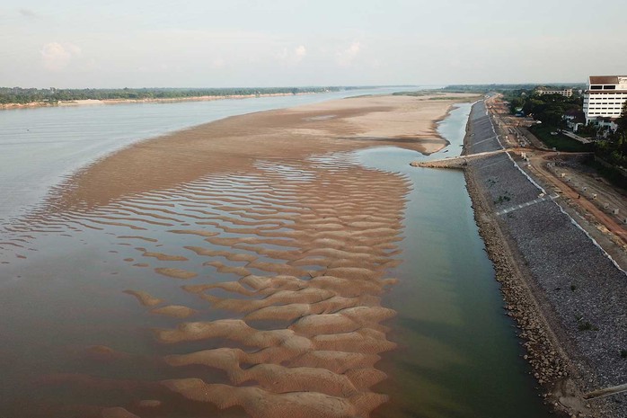 “Tiếng than khóc” dọc sông Mekong  - Ảnh 2.