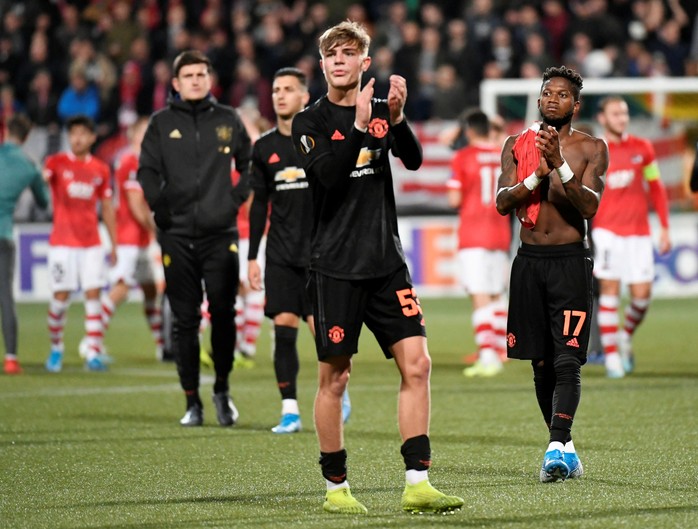 Dứt điểm kém, Man United mất ngôi đầu Europa League - Ảnh 6.