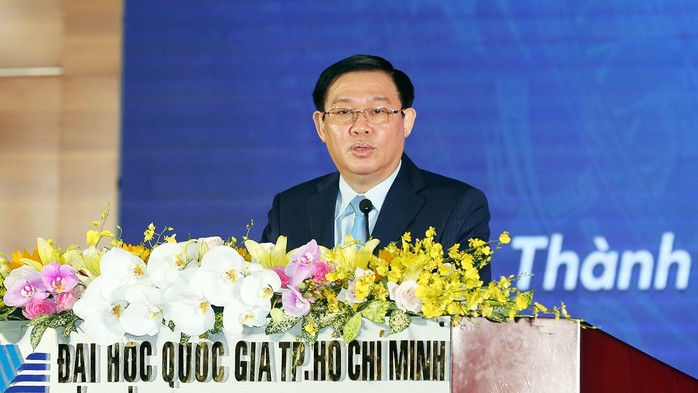 Phó Thủ tướng Vương Đình Huệ: Sẽ bất ổn nếu để giáo dục, y tế “tự chủ” hoàn toàn theo thị trường - Ảnh 1.