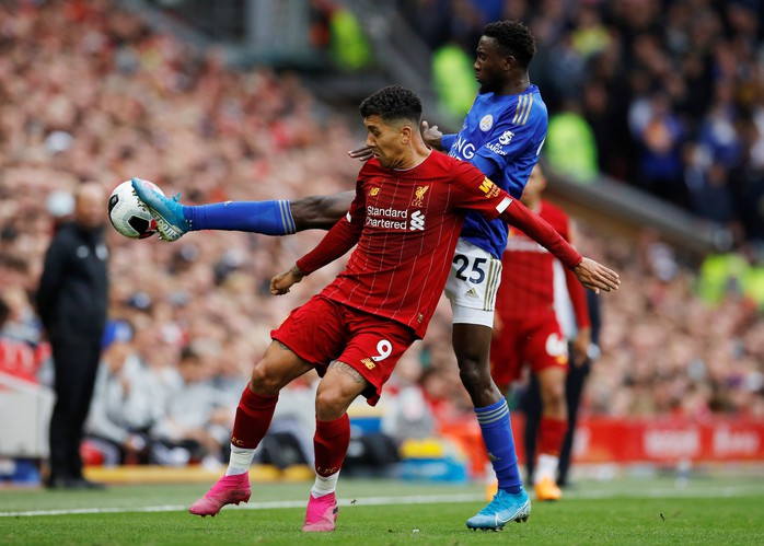 Penalty nghiệt ngã phút 94, Liverpool hút chết ở Anfield - Ảnh 1.