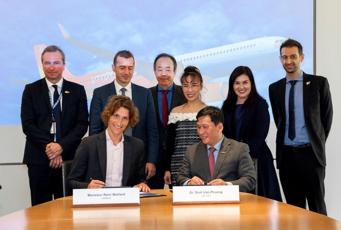 CEO Vietjet Nguyễn Thị Phương Thảo ký hợp đồng mua 20 máy bay Airbus A321XLR - Ảnh 2.