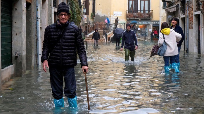 Cận cảnh dân Venice lóp ngóp trong dấu ấn vĩnh viễn - Ảnh 6.